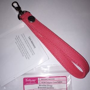 NWT Thirty-one wristlet strap